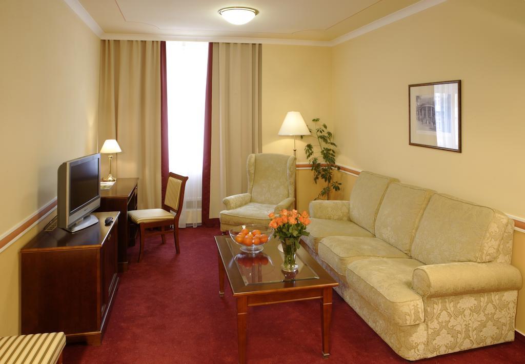 Hotel Embassy Karlovy Vary Room photo